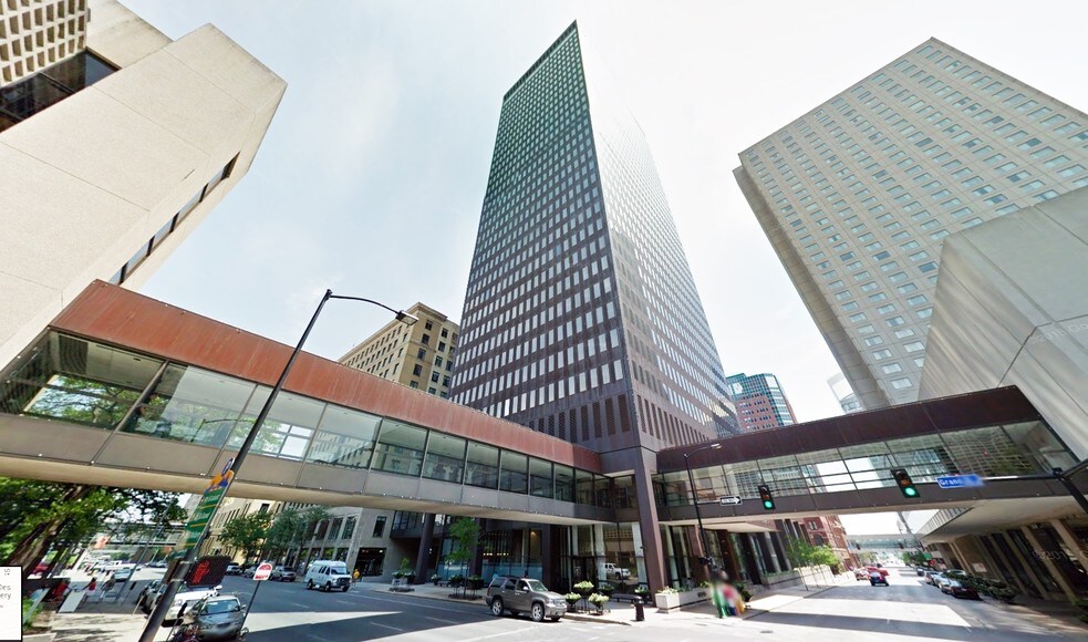 More Photos Of 666 Grand Ave, Des Moines Office For Lease