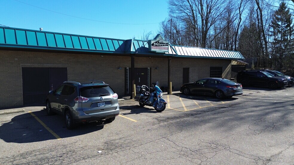 More Photos Of 9107 State Route 14, Streetsboro Freestanding For Sale