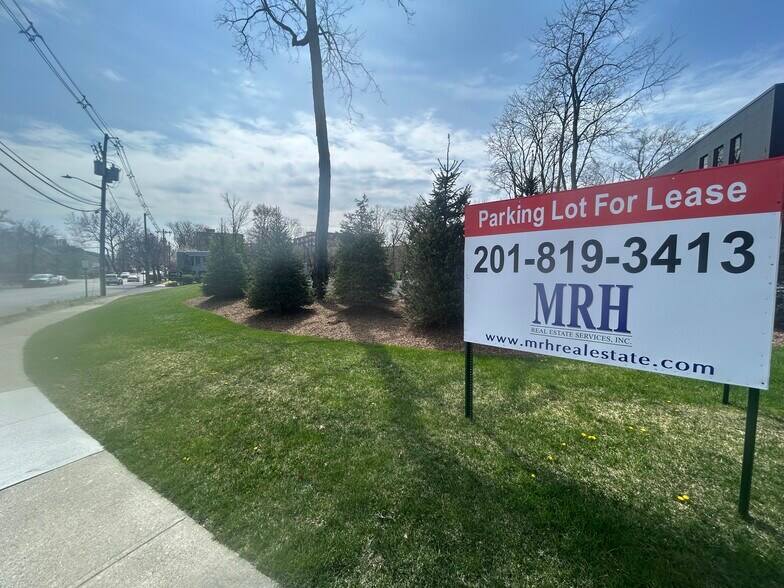 More Photos Of 281 Johnson Ave, River Edge Land For Lease