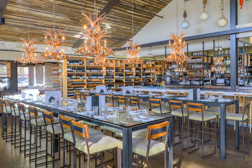 More Photos Of 2730 Via de la Valle, Del Mar Restaurant For Lease