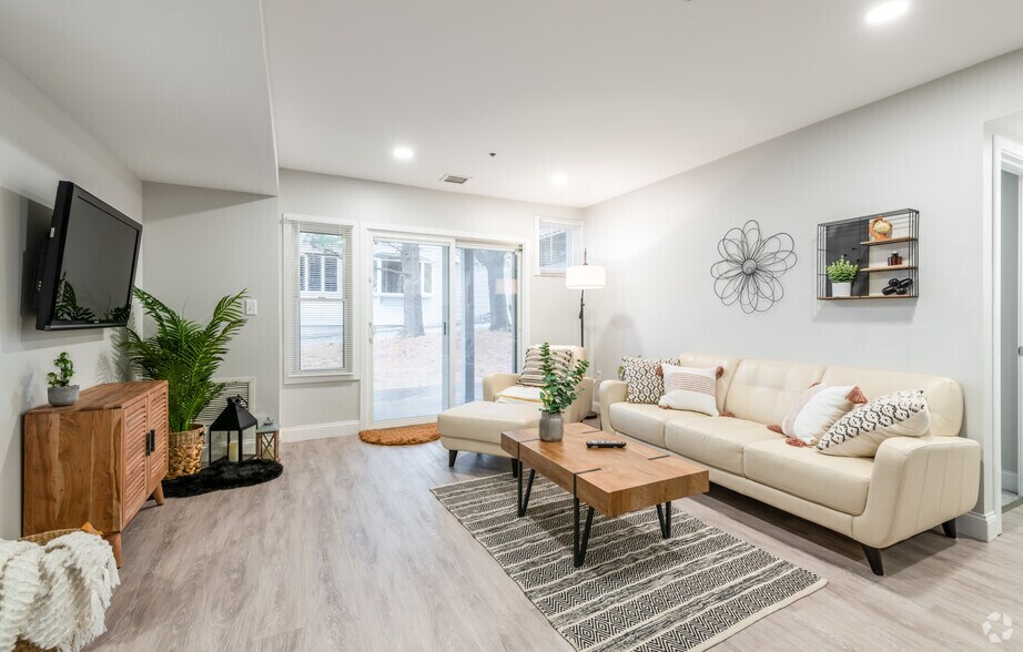 More Photos Of 171 East St, Methuen Apartments For Sale