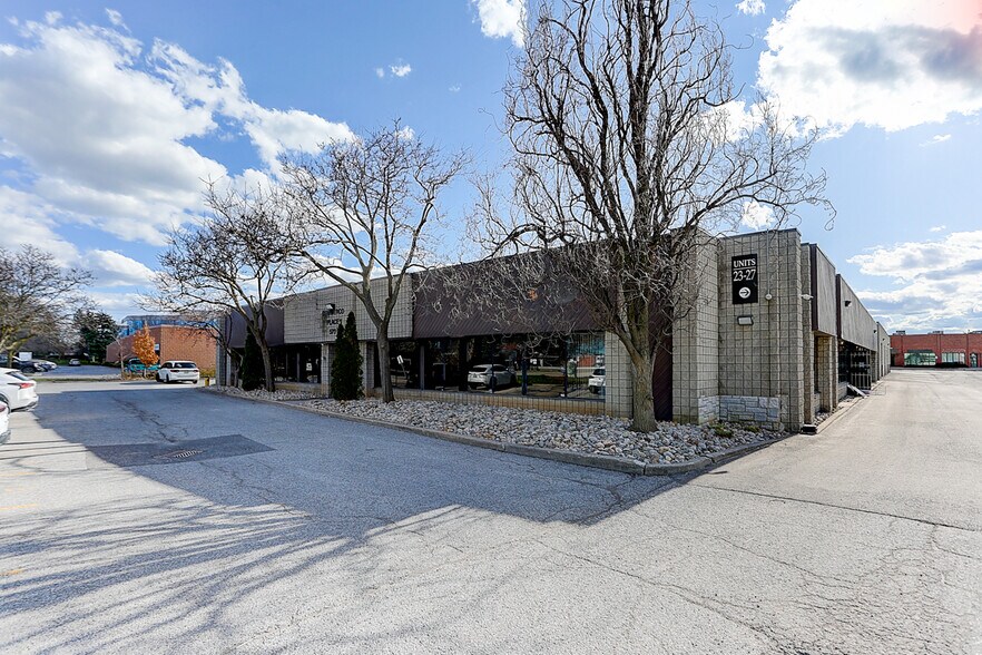 More Photos Of 570 Hood Rd W, Markham Service For Sale