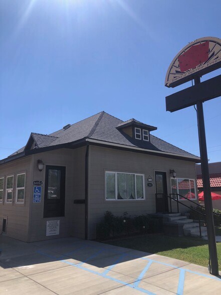 More Photos Of 668 E Redlands Blvd, Redlands Office For Sale