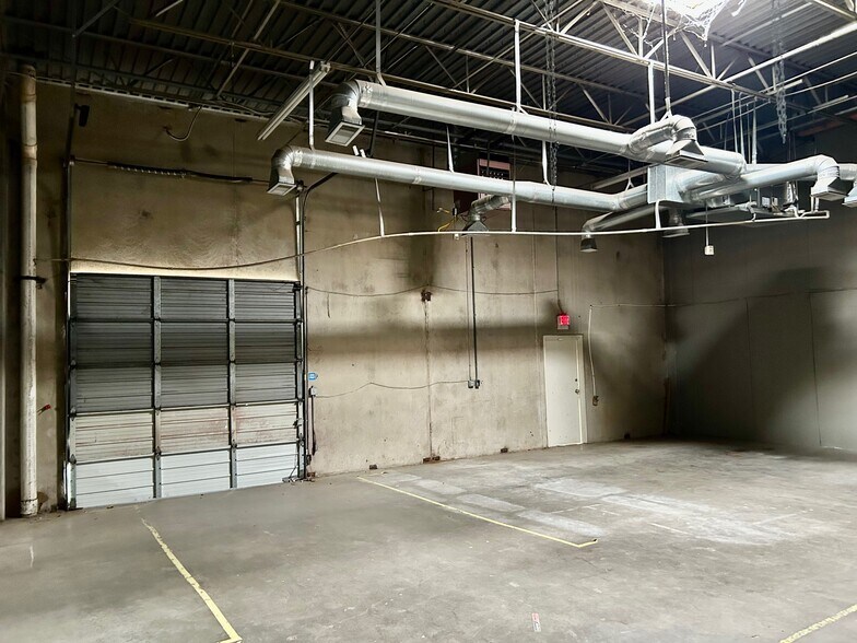 More Photos Of 2001 108th St, Grand Prairie Light Distribution For Lease