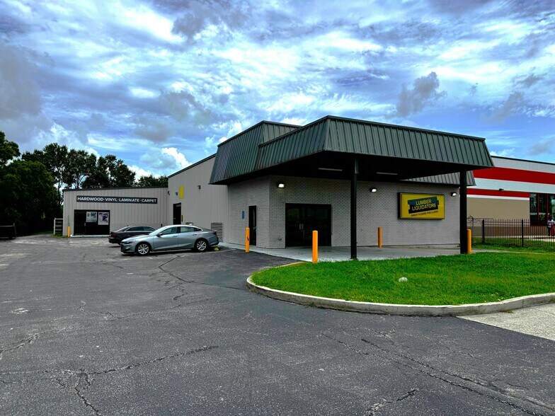 More Photos Of 2214 N Washington Blvd, Sarasota Warehouse For Lease