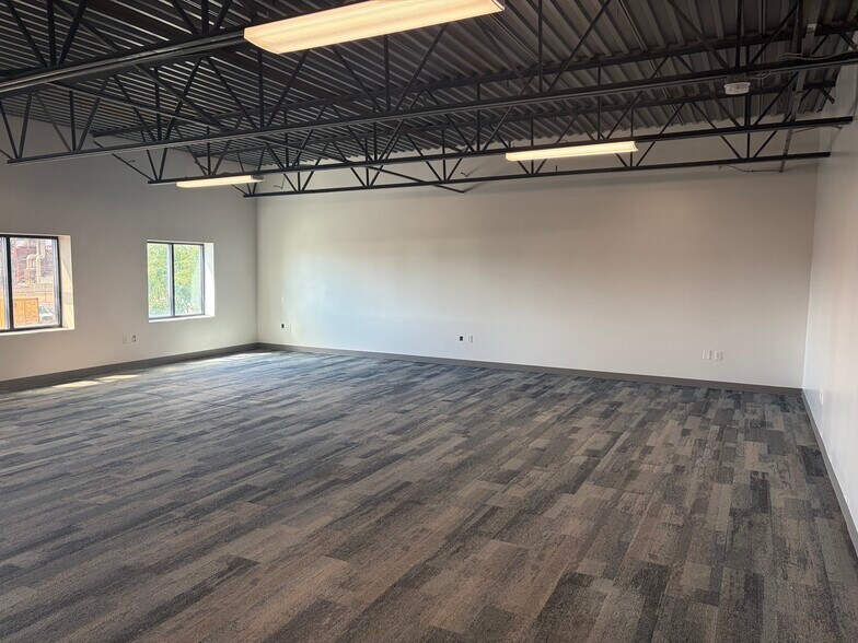 More Photos Of 740 W 500 S, West Bountiful Light Distribution For Lease