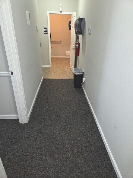 More Photos Of 8325 Office Park Dr, Douglasville Medical For Lease