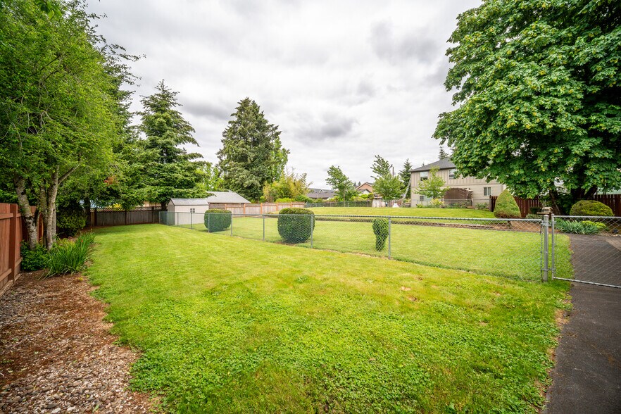 More Photos Of 14547 Thayer Rd, Oregon City Congregate Senior Housing For Sale