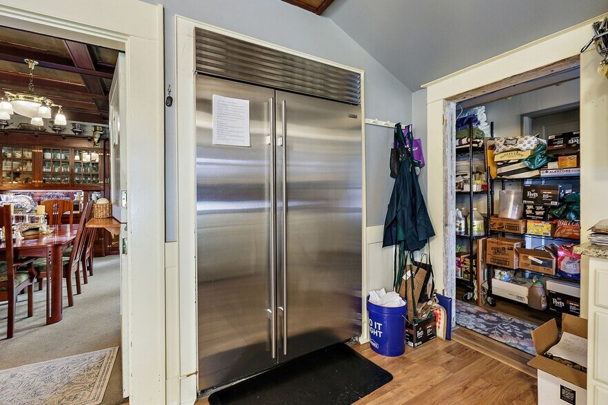 More Photos Of 455 N Oregon St, Jacksonville Hospitality For Sale