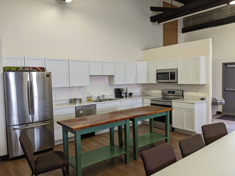 More Photos Of 130 N Main St, Dupo Loft Creative Space For Sale