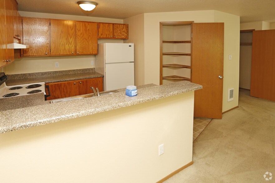 More Photos Of 2231 NE Bridgecreek Ave, Vancouver Apartments For Sale