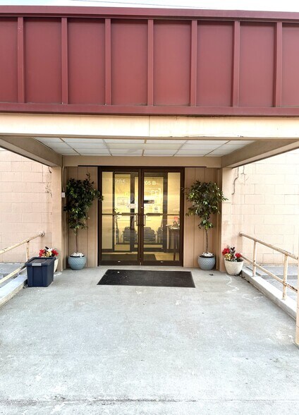 More Photos Of 235 Terrace Ave, Huntington Unknown For Lease