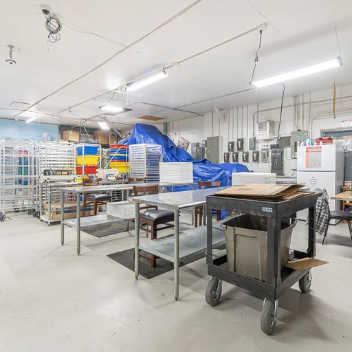 More Photos Of 720 NE Granger Ave, Corvallis Manufacturing For Sale