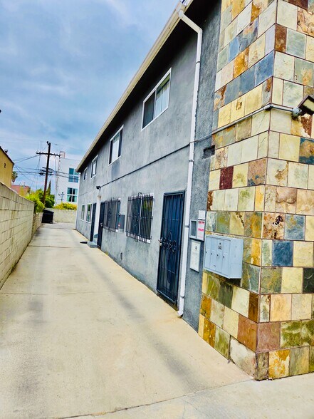 More Photos Of 2309 Hauser Blvd, Los Angeles Apartments For Sale