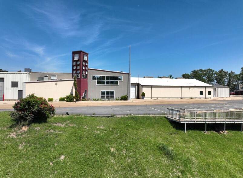 More Photos Of 416 E Washington Ave, Camden Refrigeration Cold Storage For Sale