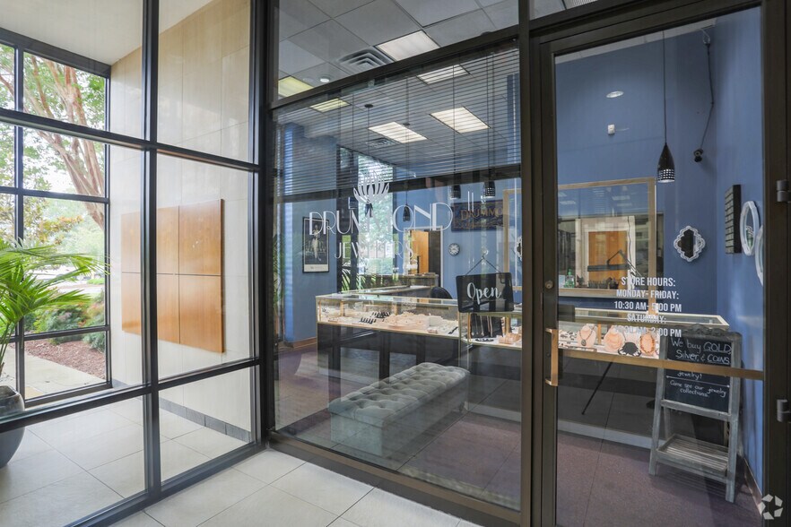 More Photos Of 2101 Executive Dr, Hampton Office For Lease