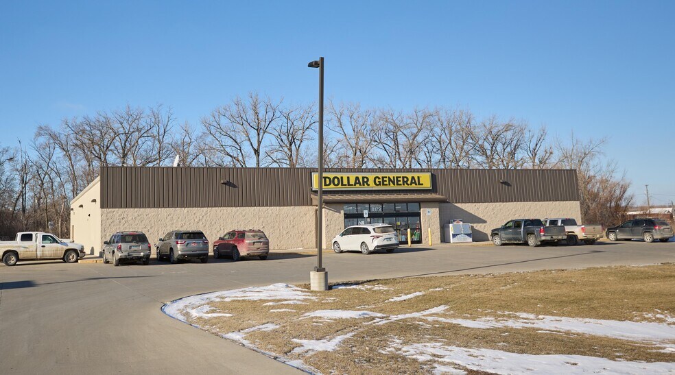 More Photos Of 8179 Highway 32, Gwinner Storefront For Sale