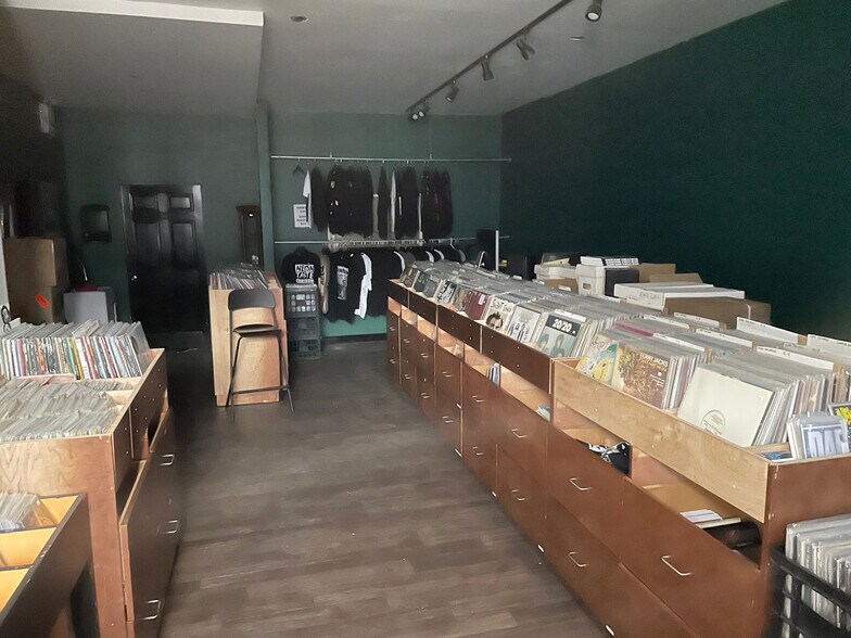 More Photos Of 821 Hastings St E, Vancouver Storefront Retail Residential For Lease