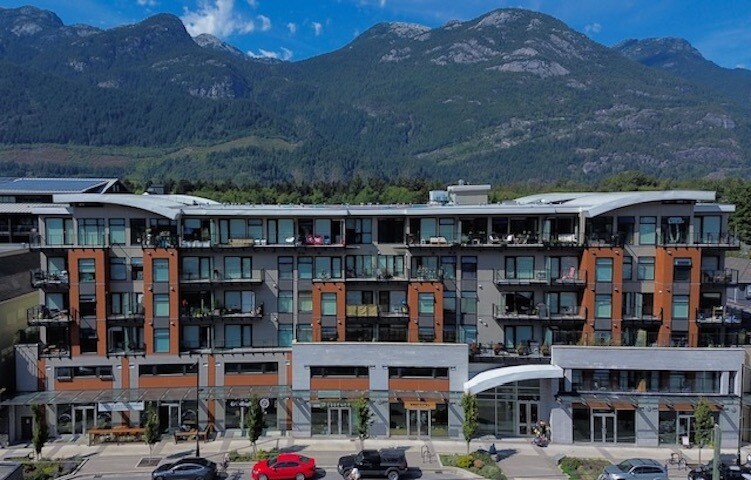 More Photos Of 38033-38041 2 Av, Squamish Office Residential For Sale