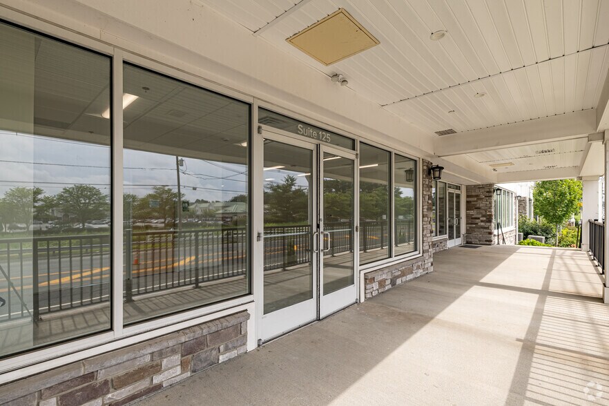 More Photos Of 1 Housel Cir, Hillsborough Apartments For Lease