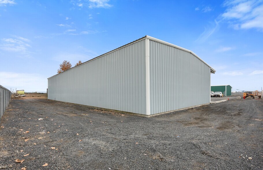 More Photos Of 11814 Debonair Rd NE, Moses Lake Warehouse For Lease