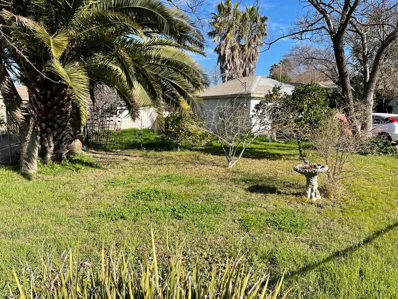 More Photos Of 921 Rivera Dr, Sacramento Apartments For Sale