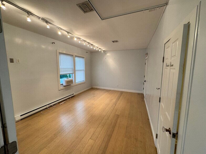 More Photos Of 4 Broadway Avenue Ext, Mystic Office For Sale