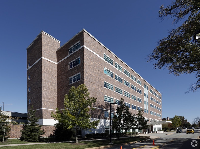 More Photos Of 6535 N Charles St, Baltimore Medical For Lease