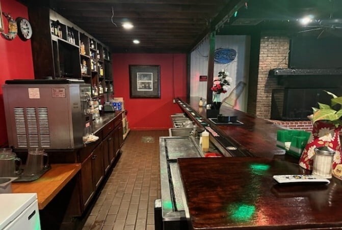 More Photos Of 100 Liberty St, Richmond Restaurant For Lease