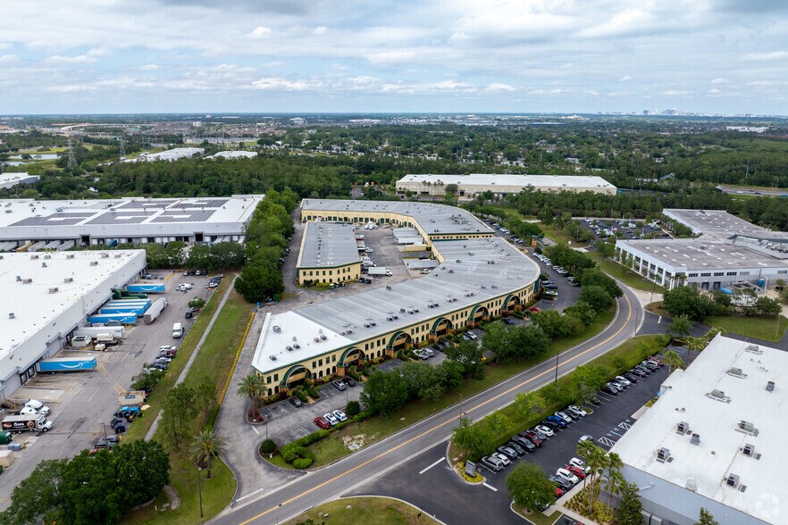 More Photos Of 6881 Kingspointe Pky, Orlando Business Park For Lease