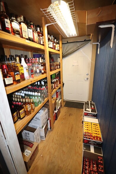 More Photos Of 2788 Main St, Patriot Freestanding For Sale