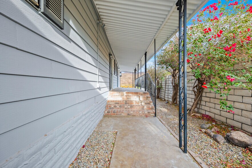 More Photos Of 1837 Riverside Dr, Bullhead City Specialty For Sale