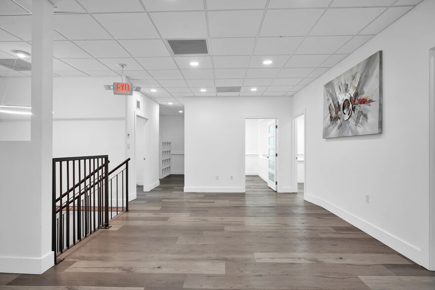 More Photos Of 7311 NW 12th St, Doral Light Distribution For Sale