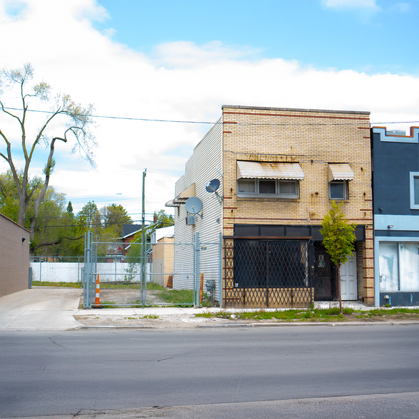Primary Photo Of 19510 W Warren Ave, Detroit Storefront Retail Office For Sale