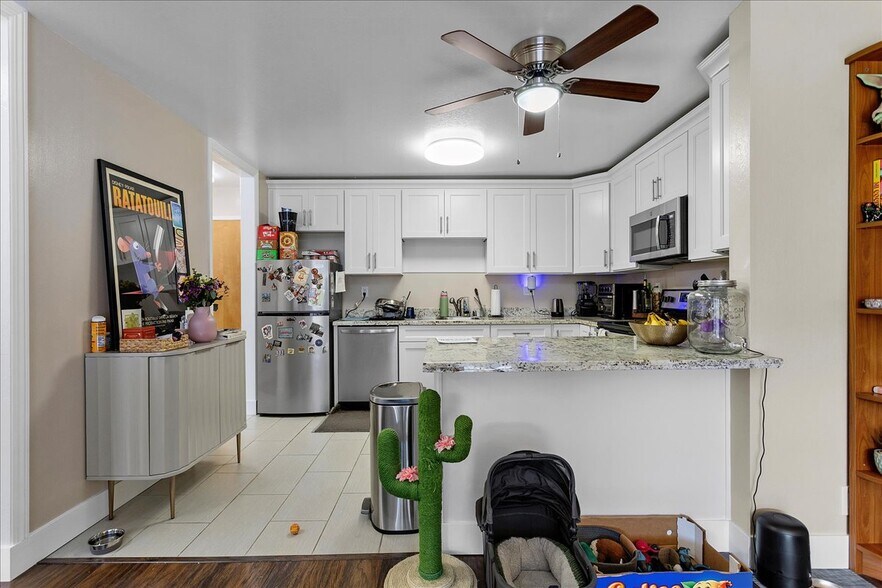 More Photos Of 561 Oakland Ave, Oakland Apartments For Sale