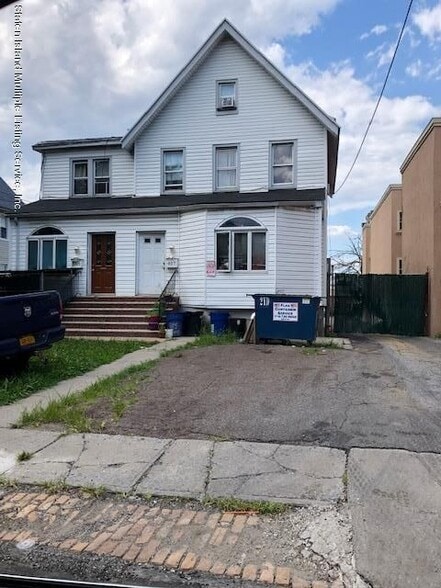 More Photos Of 827 Post Ave, Staten Island Land For Sale