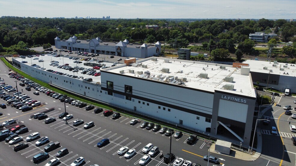 More Photos Of 71-110 Nardozzi Pl, New Rochelle General Retail For Lease