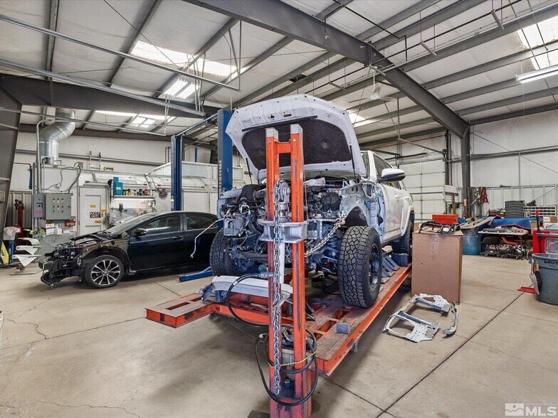 More Photos Of 810 W 6th St, Winnemucca Flex For Sale