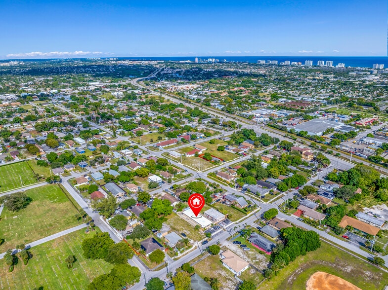 More Photos Of 223 SW 5th Ct, Deerfield Beach Multifamily For Sale