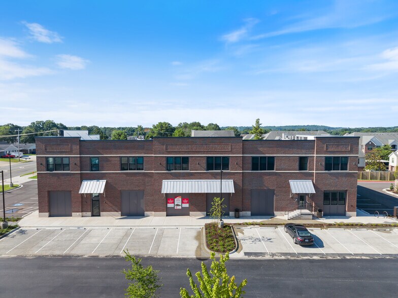 More Photos Of 825 S Donaghey Ave, Conway Storefront Retail Residential For Lease