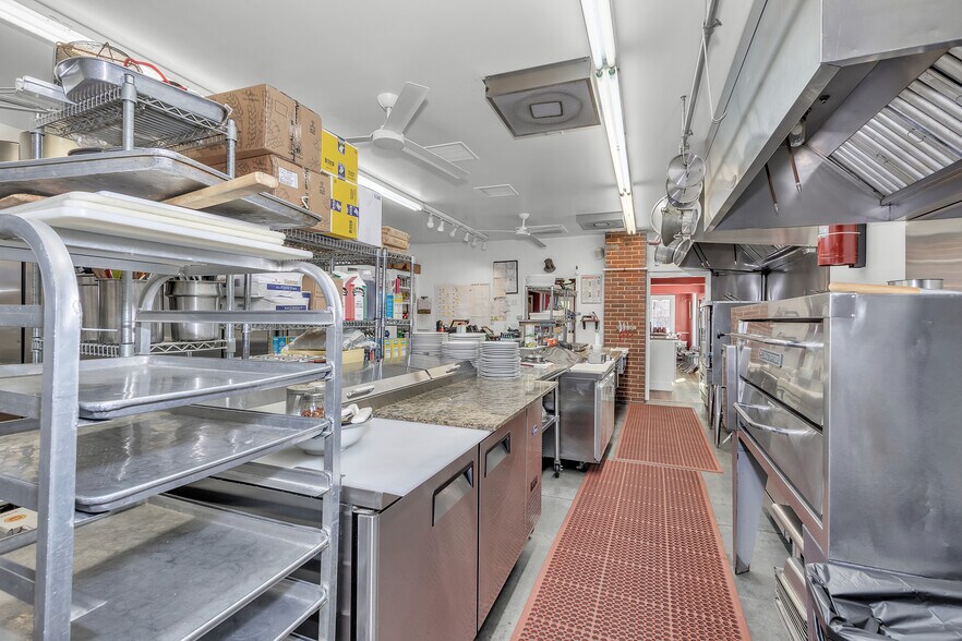 More Photos Of 135 York St SE, Aiken Restaurant For Lease