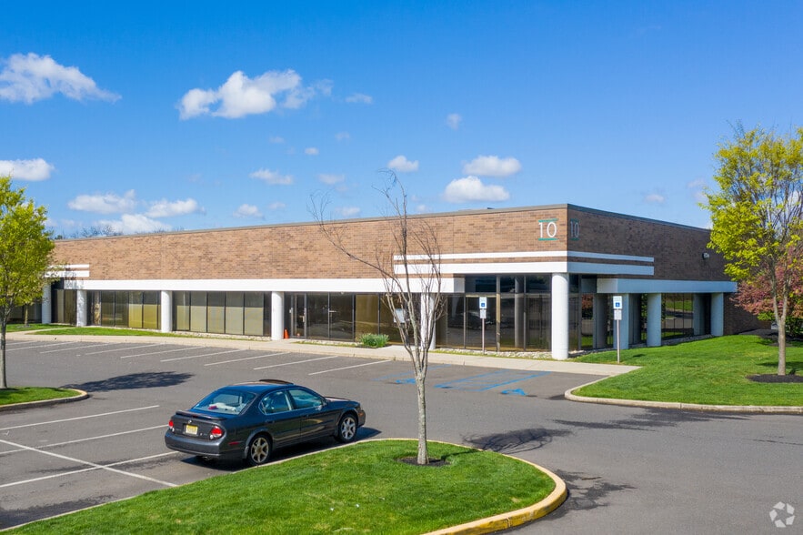 More Photos Of 10 E Stow Rd, Marlton Research And Development For Lease