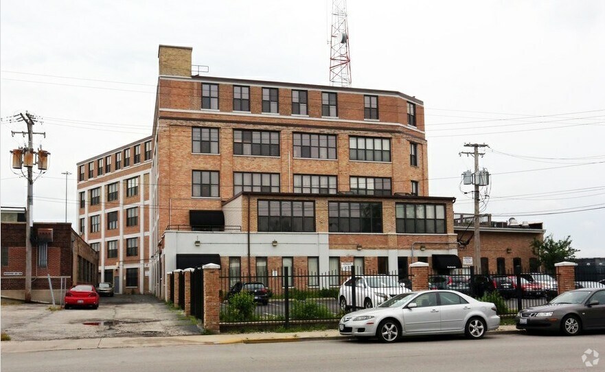 More Photos Of 2675 W Grand Ave, Chicago Multifamily For Sale