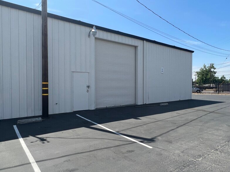 More Photos Of 3427 Railroad Ave, Ceres Warehouse For Lease