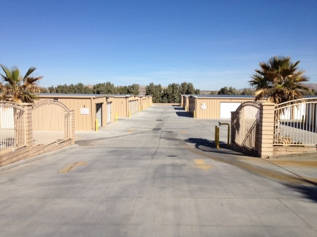 More Photos Of 2185 W Main St, Barstow Self Storage For Sale