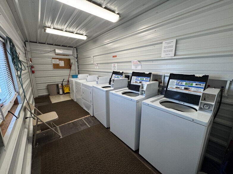 More Photos Of 2601 US-277, Ninnekah Trailer Camper Park For Sale