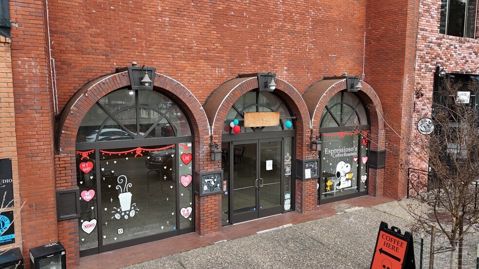 More Photos Of 529-531 4th St, Santa Rosa Storefront For Lease