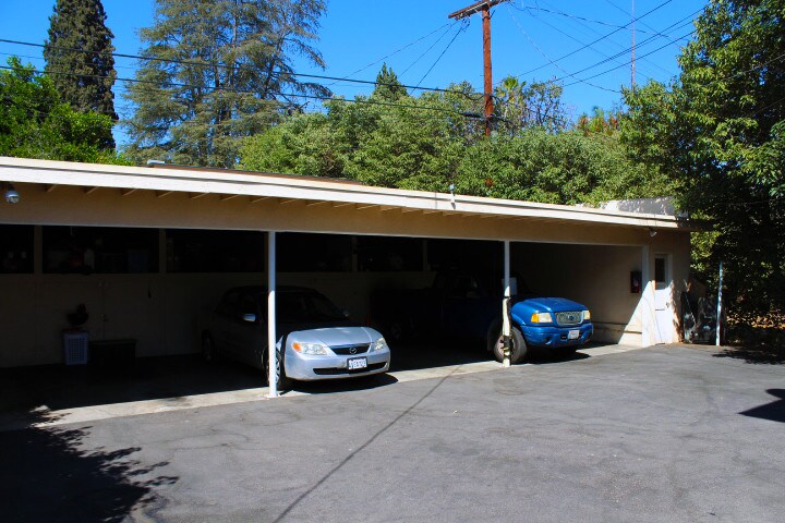 More Photos Of 14121-14123 1/2 Sylvan St, Van Nuys Apartments For Sale