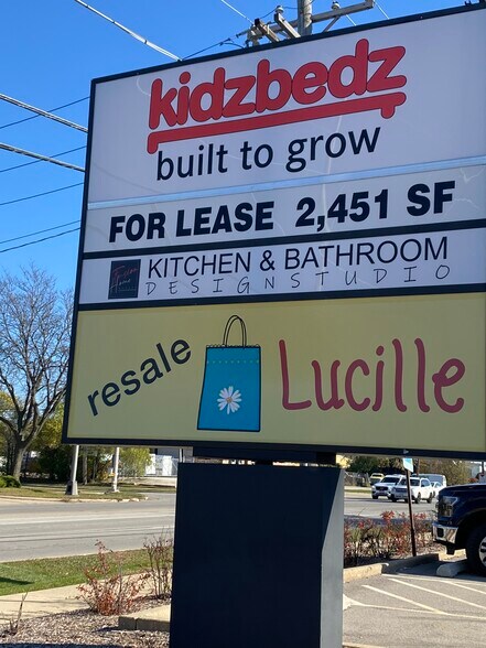 More Photos Of 1101-1125 E Rand Rd, Arlington Heights General Retail For Lease