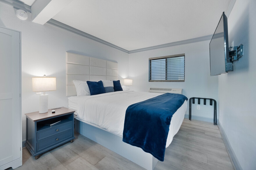 More Photos Of 4548 N State Route 89A, Sedona Hotel For Sale